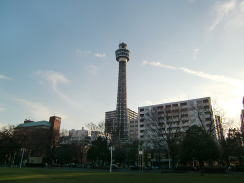 山下公園よりマリンタワー